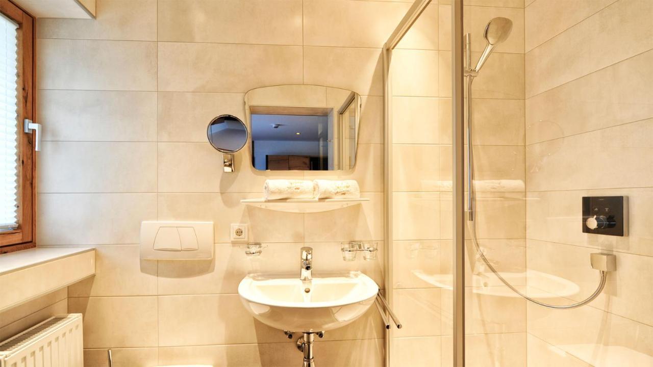 Hotel Garni Stefanie อิสชเกิล ภายนอก รูปภาพ
